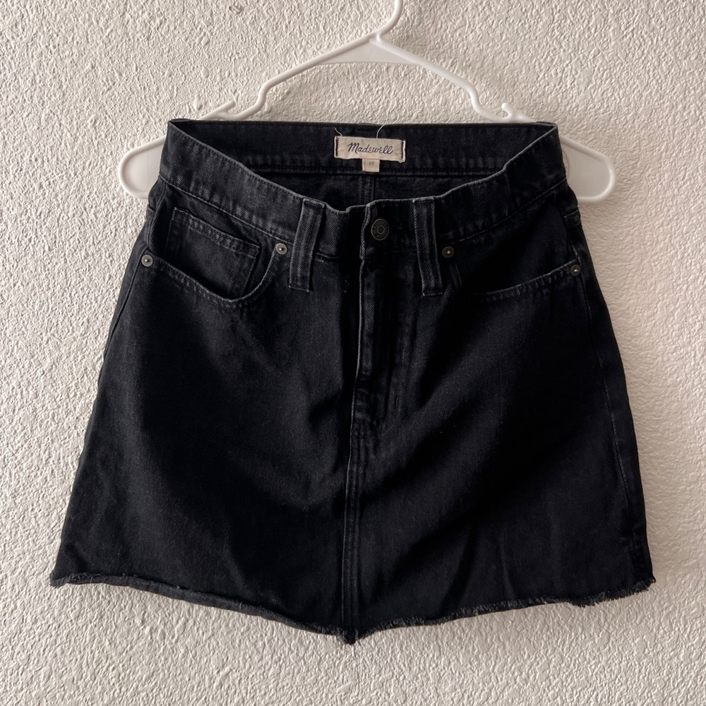 Edgy Versatile Madewell McCarren Raw-Hem Black Denim Skirt